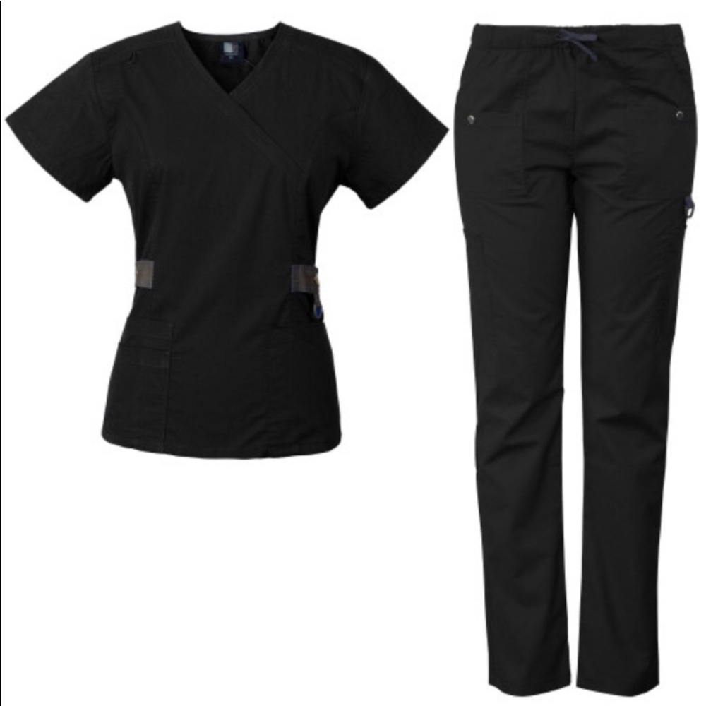 001 7897 MedGear Nurses Scrub Set Black. MEDIUM